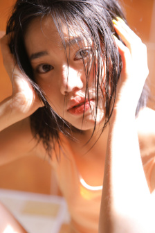 少妇被三个黑人吊起来玩